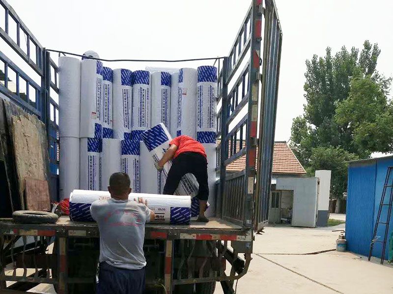 聚乙烯丙（滌）綸防水卷材發(fā)貨案例